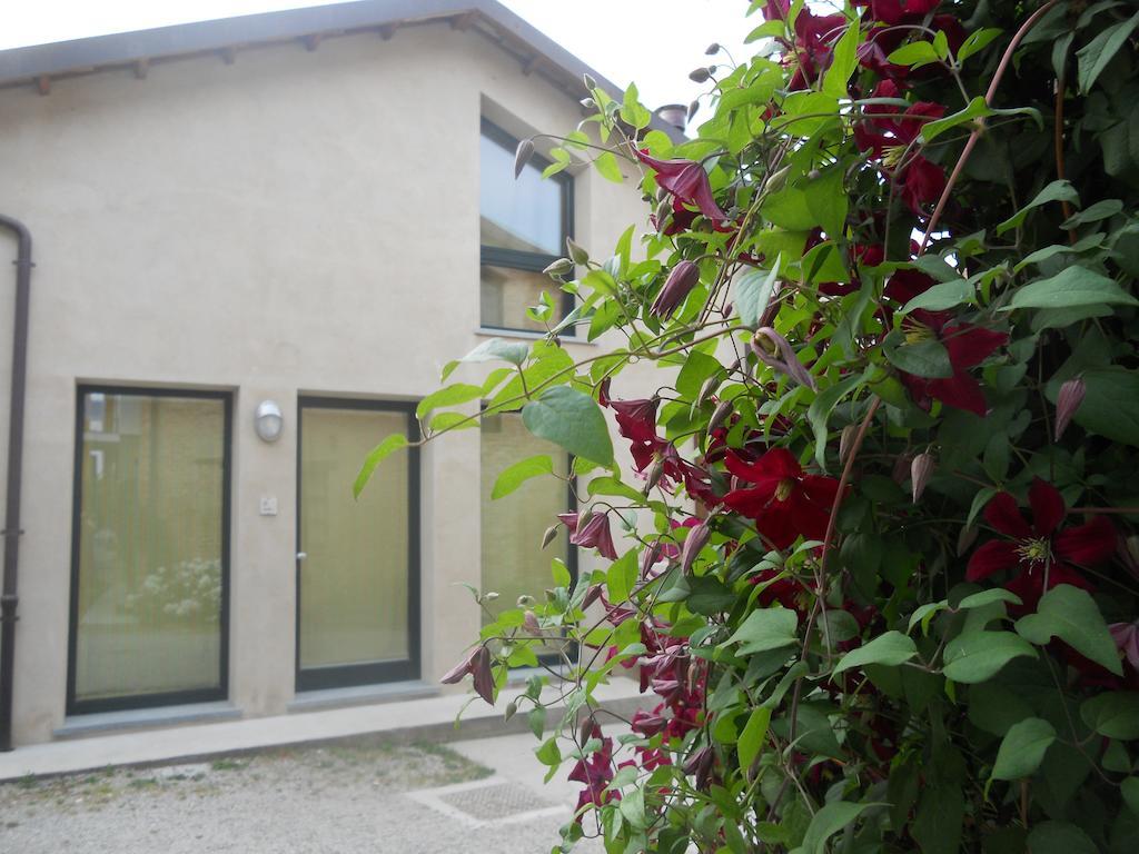 Al Centro Del Borgo Apartment Guarene Exterior photo