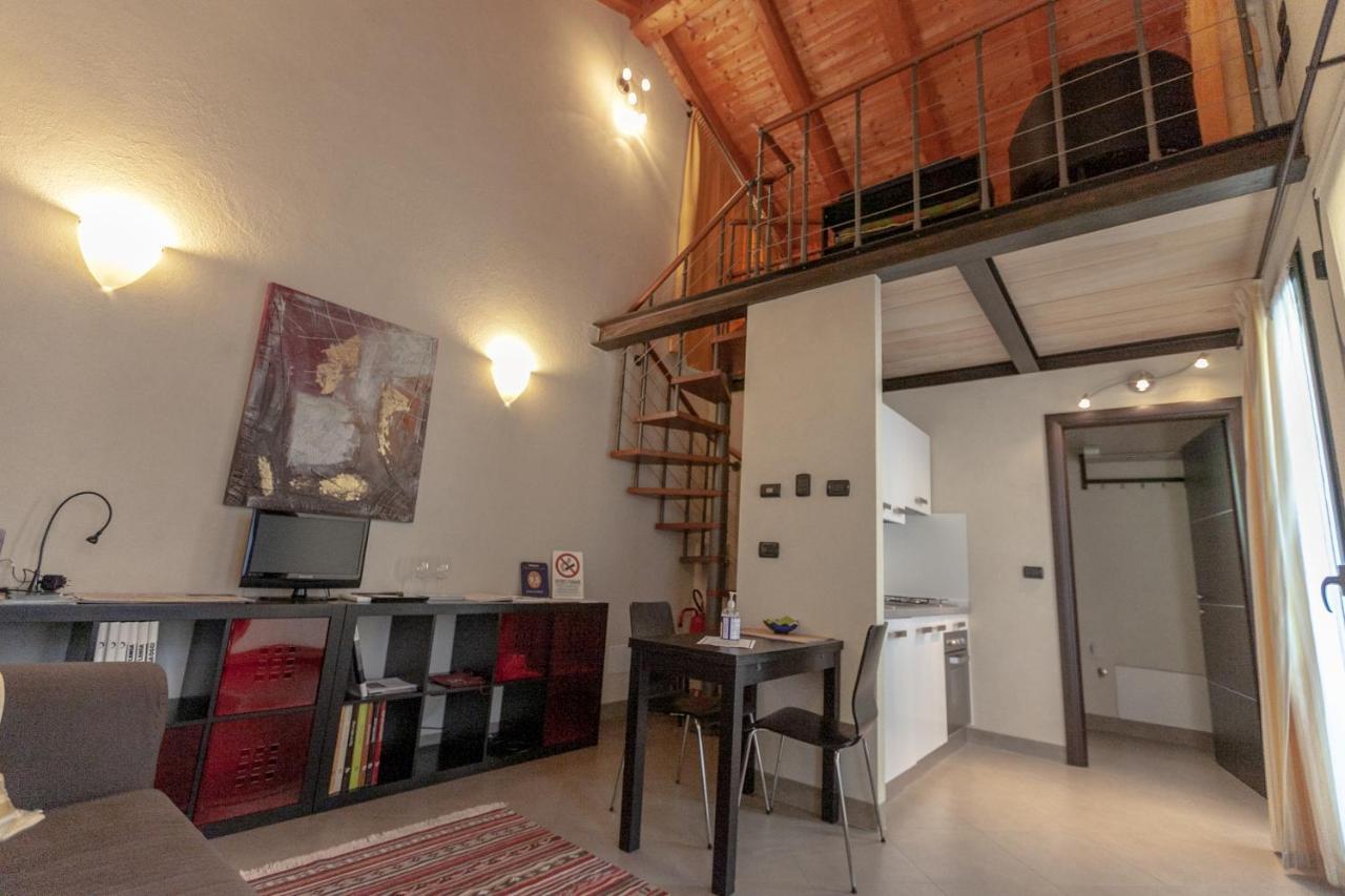 Al Centro Del Borgo Apartment Guarene Exterior photo