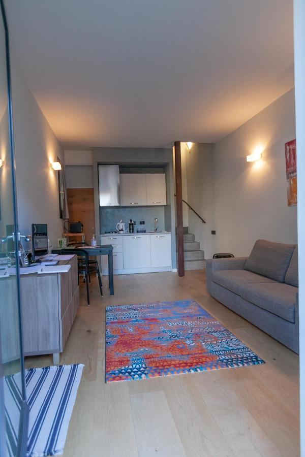 Al Centro Del Borgo Apartment Guarene Exterior photo