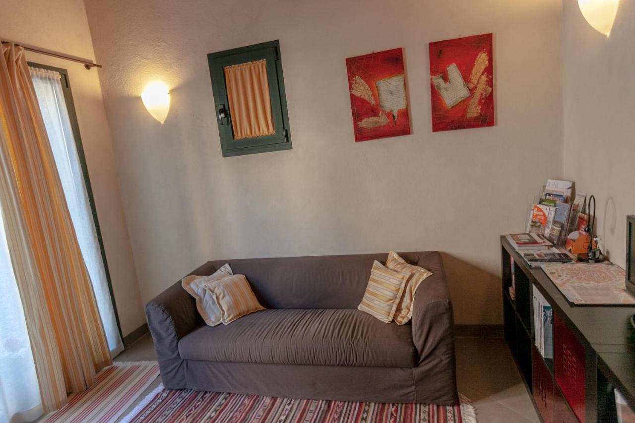 Al Centro Del Borgo Apartment Guarene Exterior photo