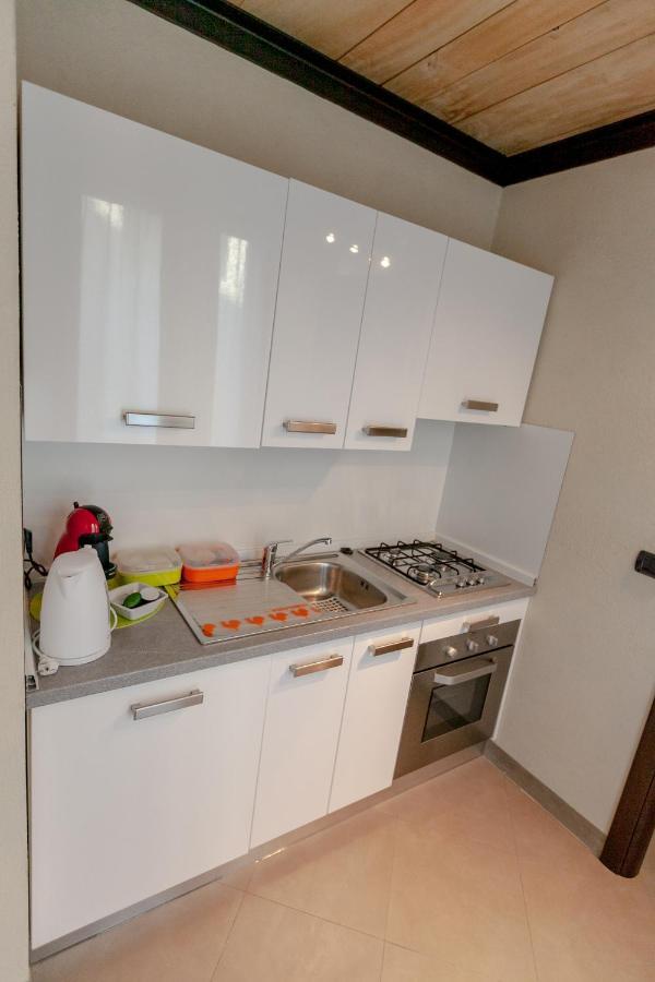 Al Centro Del Borgo Apartment Guarene Exterior photo