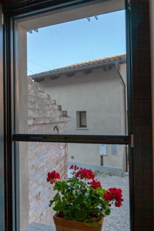 Al Centro Del Borgo Apartment Guarene Exterior photo