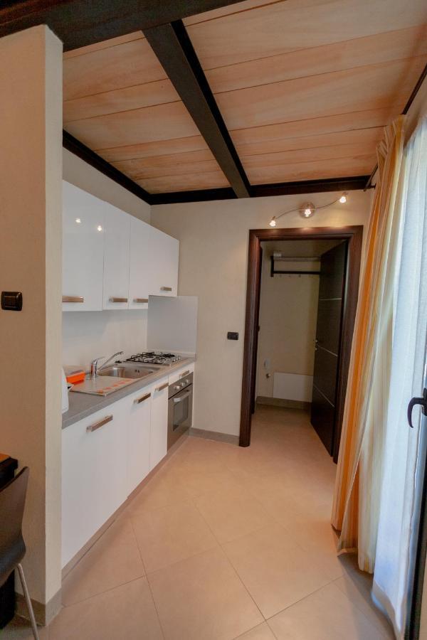 Al Centro Del Borgo Apartment Guarene Exterior photo